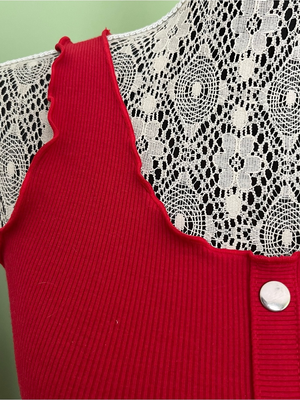 GUESS Lettuce Trim Button-Front Ribbed Tank Top - Picture 5 of 9